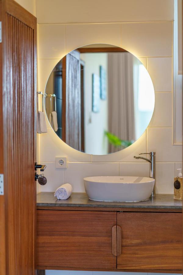Villa Santosa Heights Kuta  エクステリア 写真
